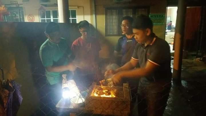 Baiti Homestay Gambang Esterno foto